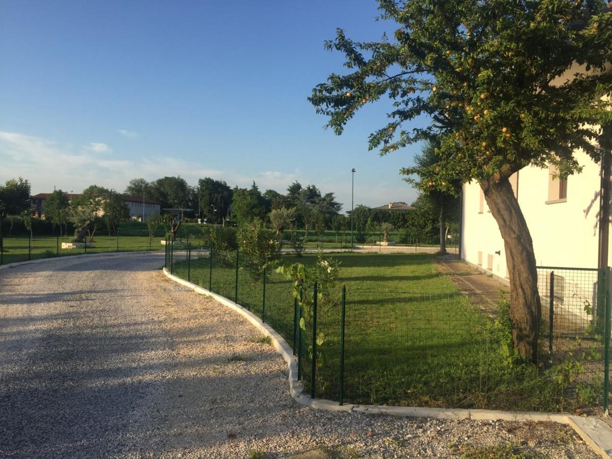 Red Tower Venice Apartment - 2 Mins From Vce Airport- Free Wifi Tessera Exterior foto